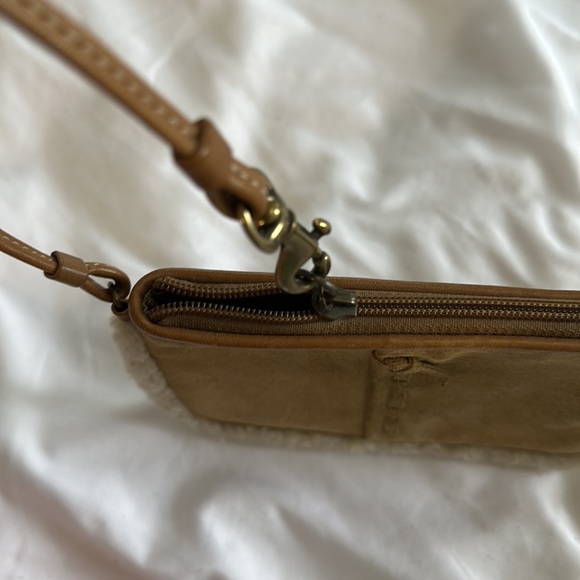 Vintage Mini Coach Wristlet - Picture 6 of 8